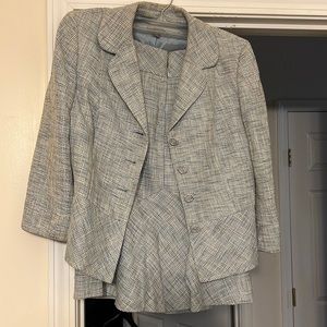 Ann Taylor two piece suit jacket & skirt